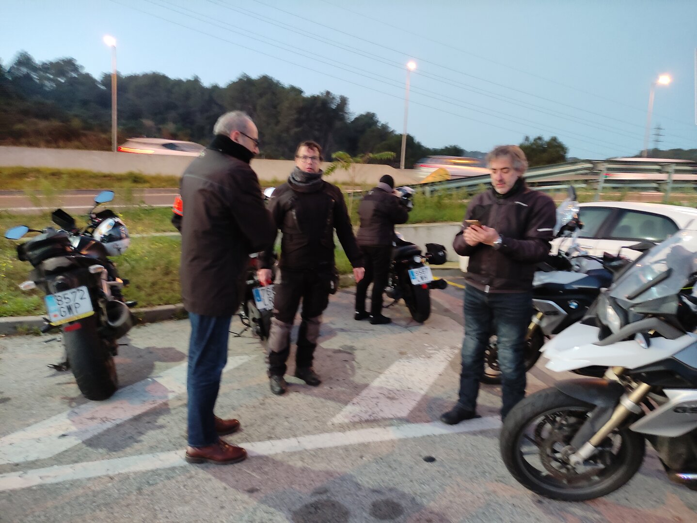 Volta motorista al Lluçanès. Visita a Santa Llúcia de Sobremunt. 